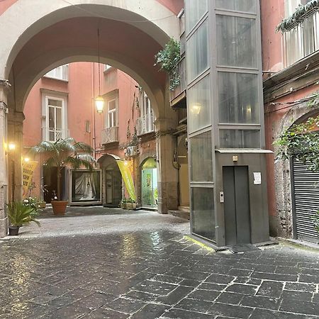Urban Chic Suite Toledo Неаполь Экстерьер фото